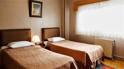 اتاق دو تخته تویین هتل توریست اصفهان